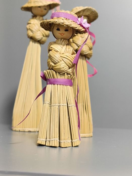 Păpuși japoneze din paie