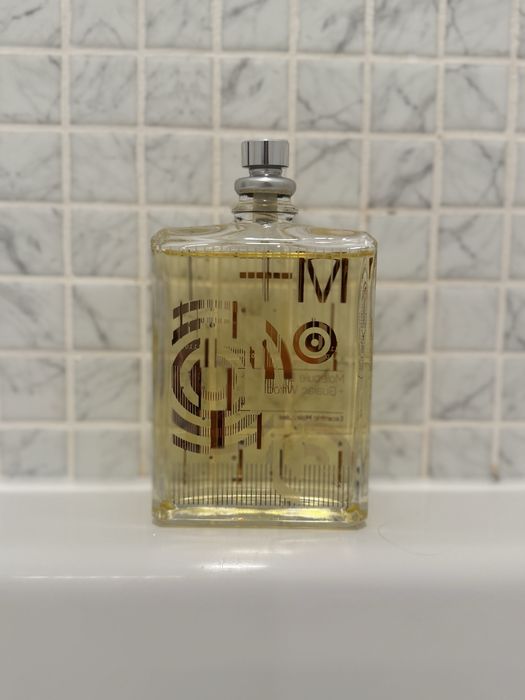 Molecule 01+ Guaiac Wood