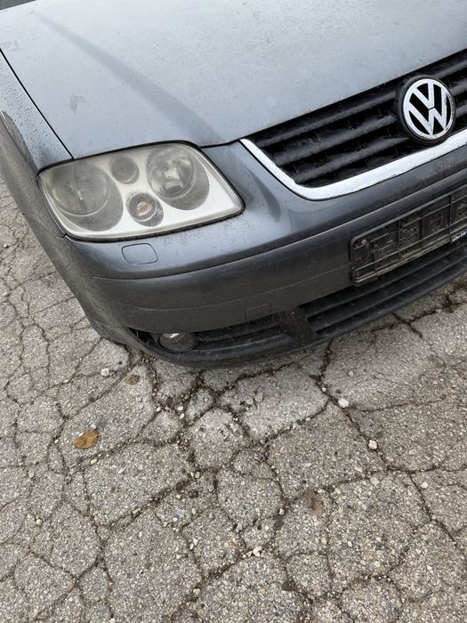 На части Vw Touran 1.9tdi автомат Dsg кожен салон 7 места