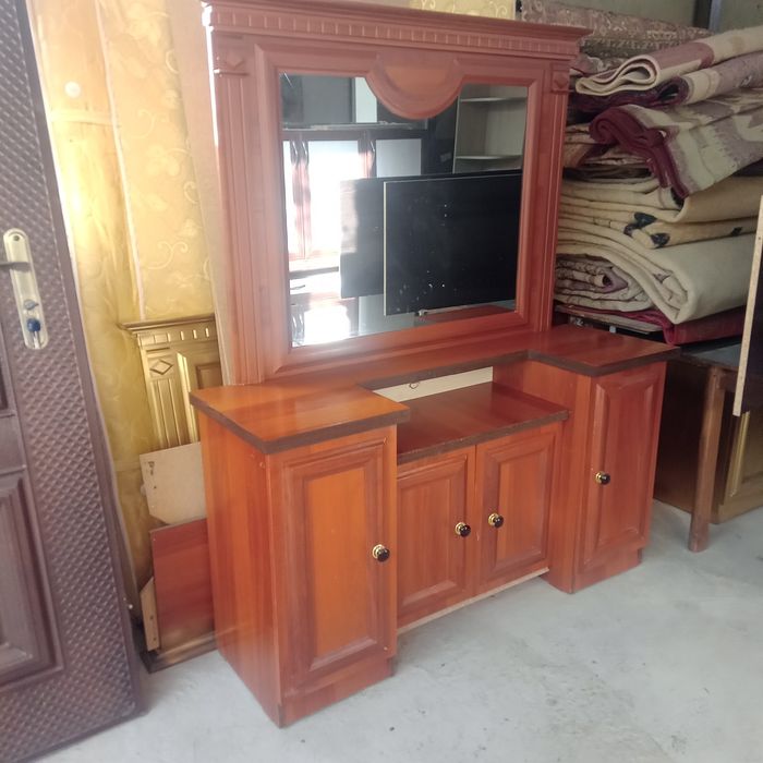 Тез ва арзон сотилади. Хамма нарса бор