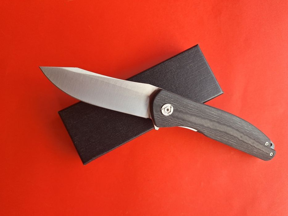 Сгъваем нож-стомана D2,дръжка G10