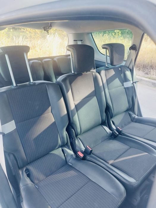 Renault Megane Scenic 7 locuri