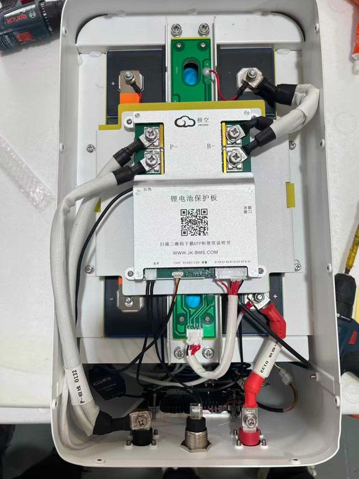 Baterie Lithium 4. 224KW 12 v 330Ah LifePo4 Panouri solare cu sistem de incalzire