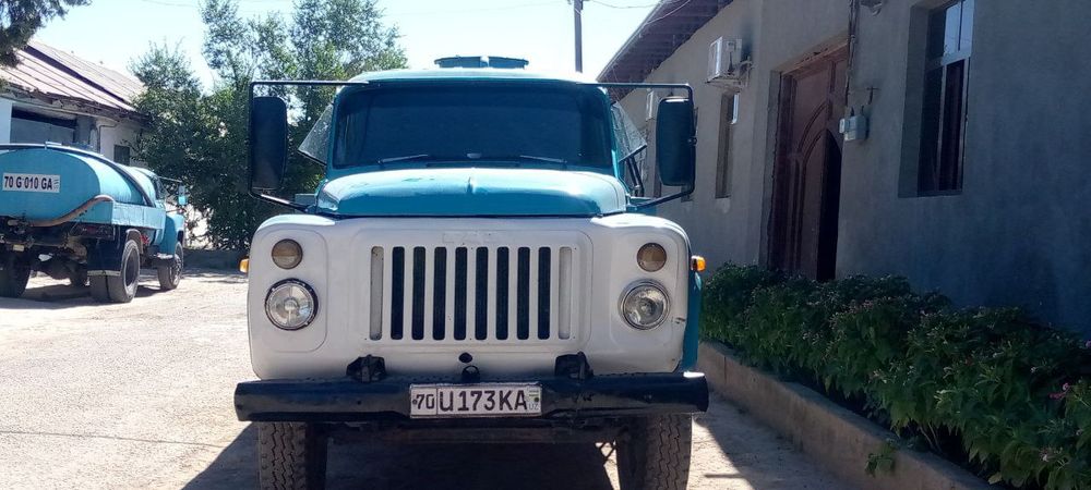 Gaz  53  vodavoz