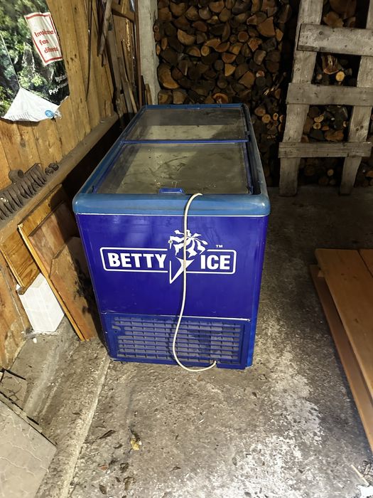 Frigider de inghetata