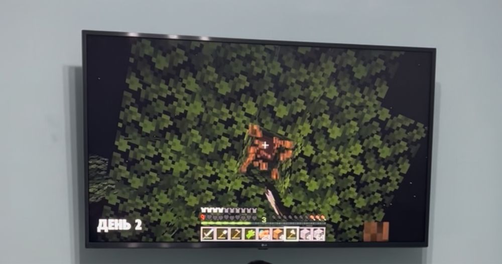 Срочно ТV LG 140 см диагональ