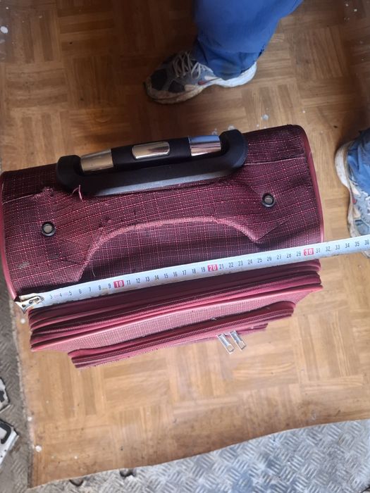 Чемодан дорожный