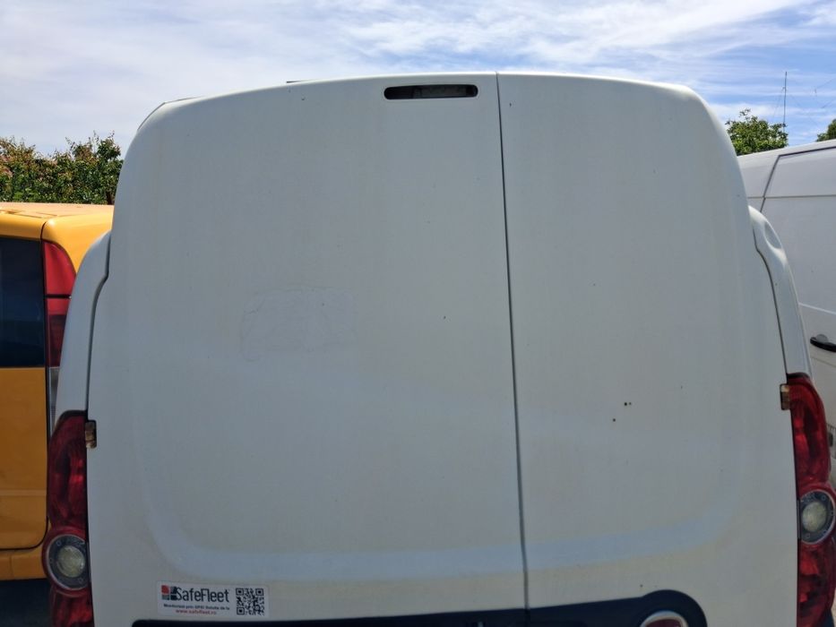 Usa stanga spate Fiat Doblo XL 2010