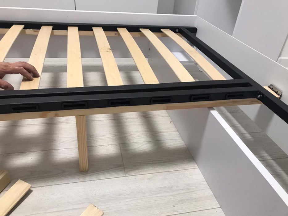 Кровать продам срочно