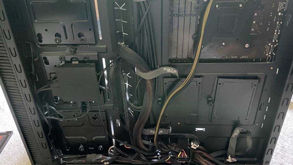 Fractal Design Define S - carcasa PC + componente extra