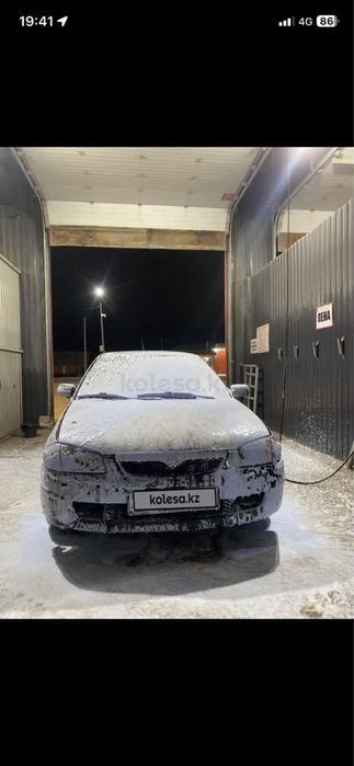 Продам машину Mazda 323 F