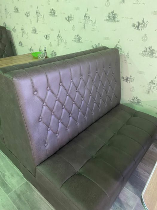 Kafe uchun mebel sotiladi