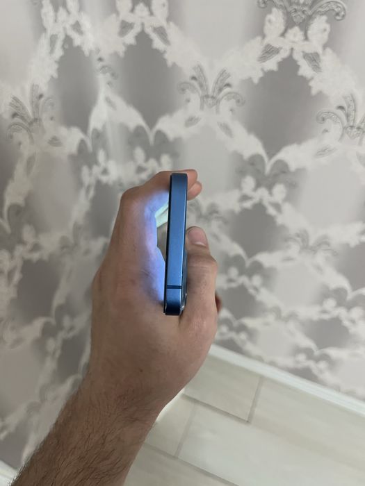 Продамм айфон 13