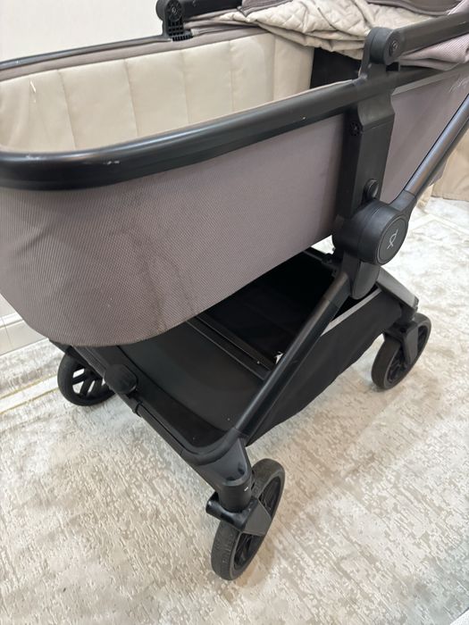 Коляска tomix прогулочная с люлкой