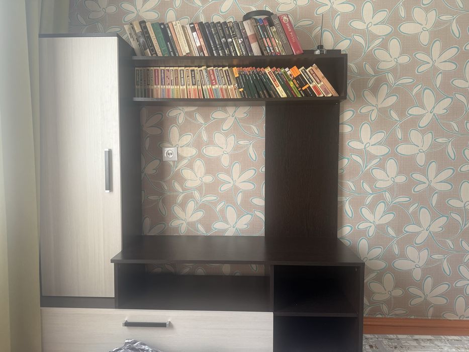 Продам подставку для телевизора.