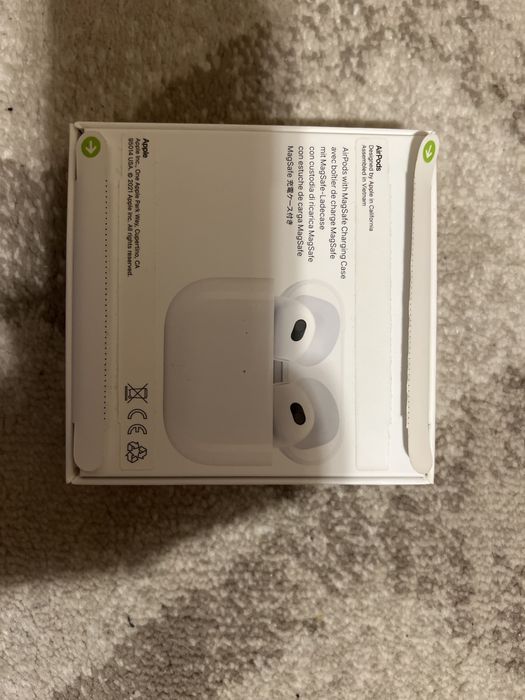AirPods 3-wireless charging case-stare impecabila