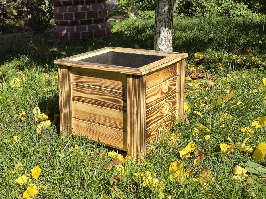 Дървени кашпи, декоративни саксии