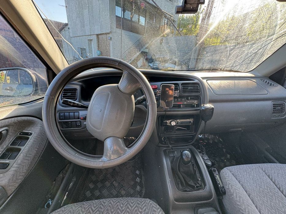 Suzuki Grand Vitara 2.5 v6