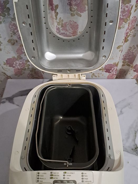 Продаю хлебопечку "TEFAL"