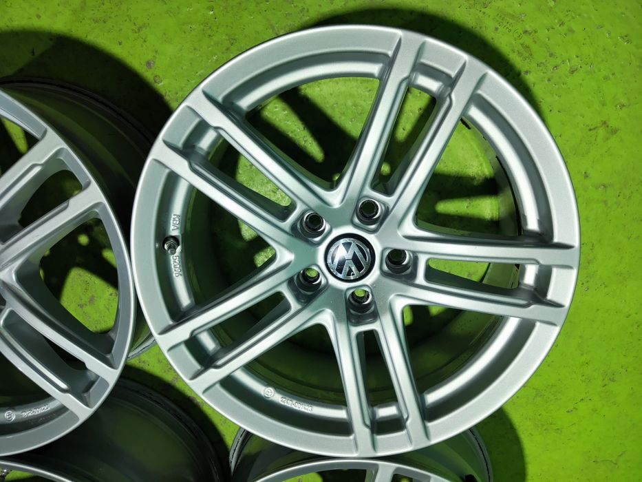17 5x112 Vw Tiguan Passat Audi A4 A5 A6 лети джанти 5х112