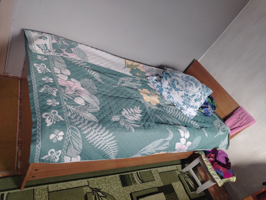 Продам кравать с матросам