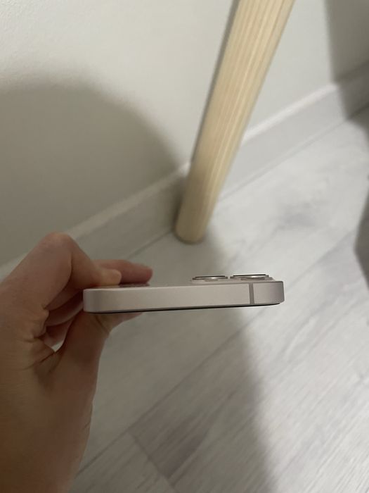 Продаю Iphone 13, 256 гб