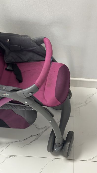 Коляска Chicco прогулочная розовая