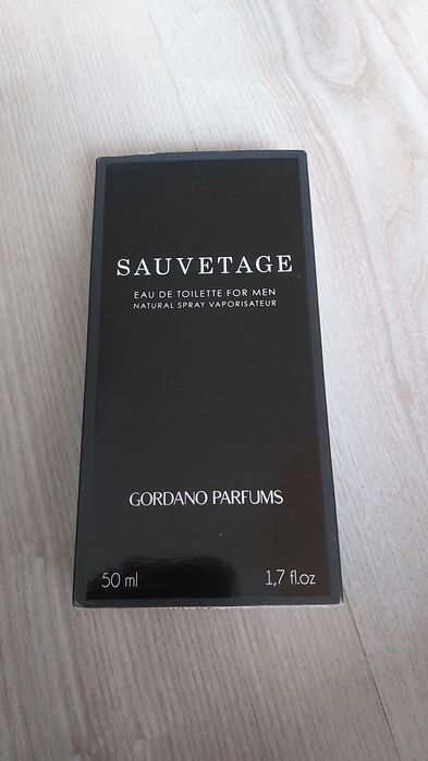 Vând apă de toaletă/parfum Sauvetage barbatesc nou
