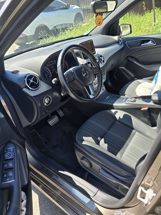 Mercedes -Benz B class