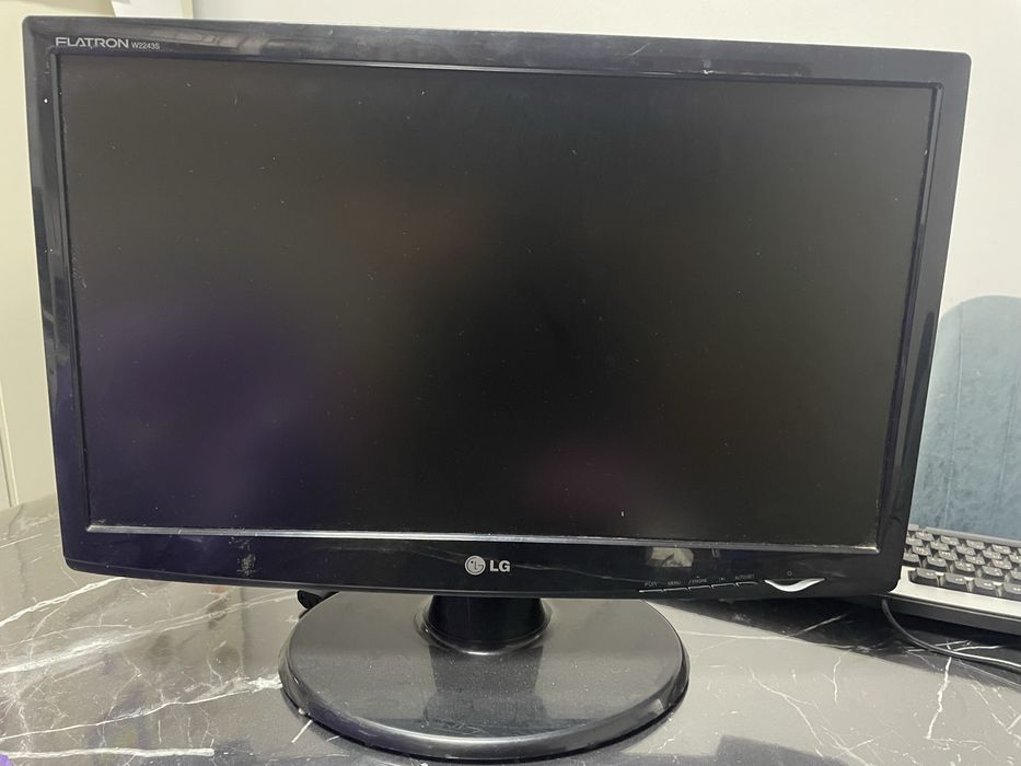 Монитор 22 дюйма
