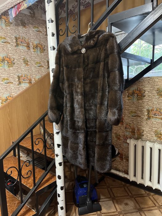 Продаю норковую шубу