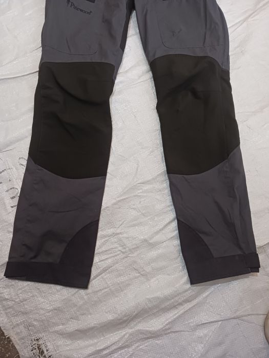 Pantaloni Pinewood mărimea 46