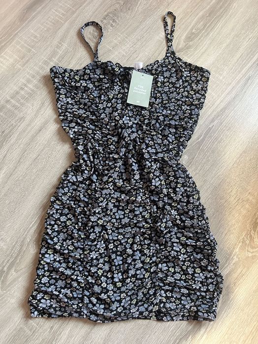 Рокля H&M НОВА с етикет