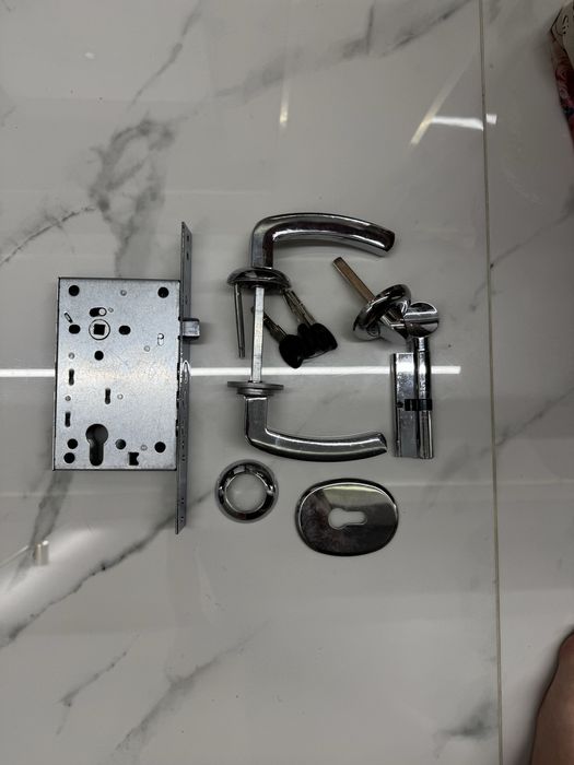 Продам набор для двери