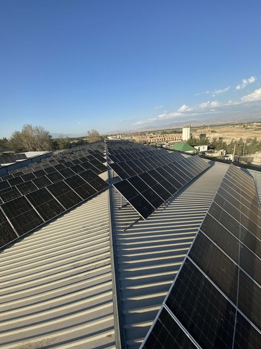 Quyosh panellari o‘rnatish - монтаж солнечных панелей