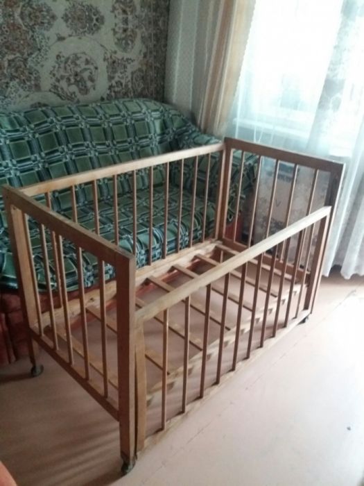 Продам детскую кроватку
