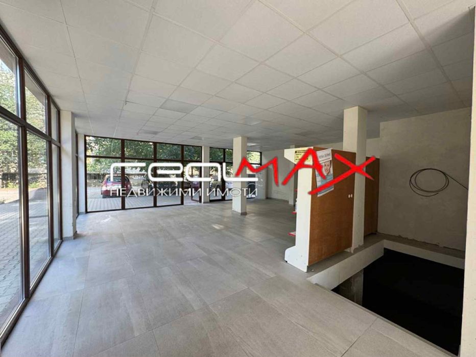 Дава се под наем Магазин в Казанлък - 216 кв.м за 550 € - Снимка #4