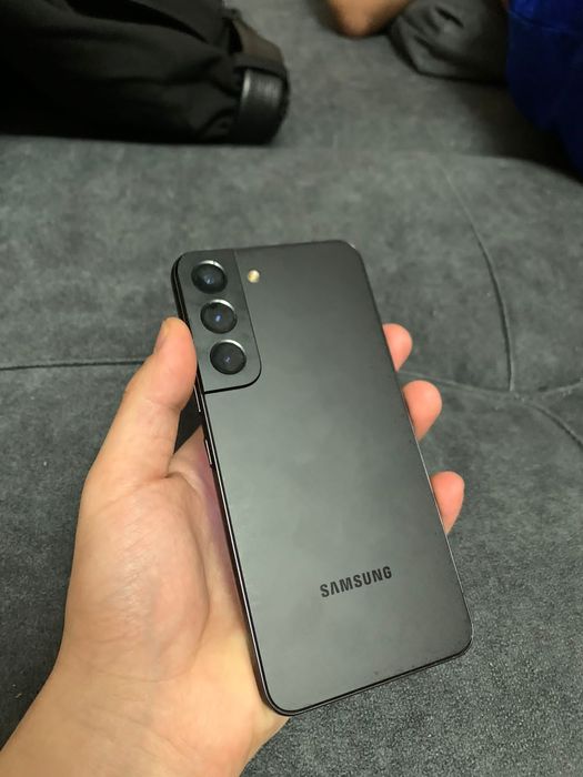 Продам Самсунг С22+