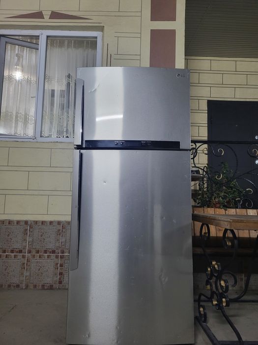 Два холодильника LG NOYFROST