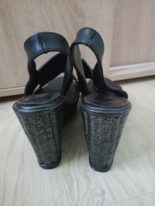 Дамски сандали номер 39