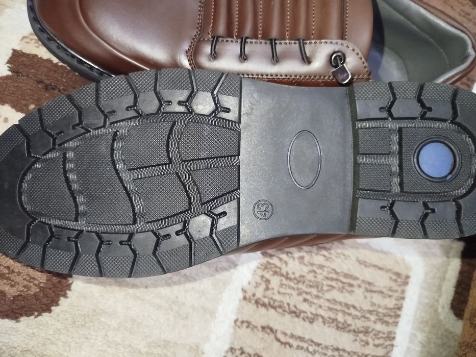 Мужская обувь в коричневом цвете