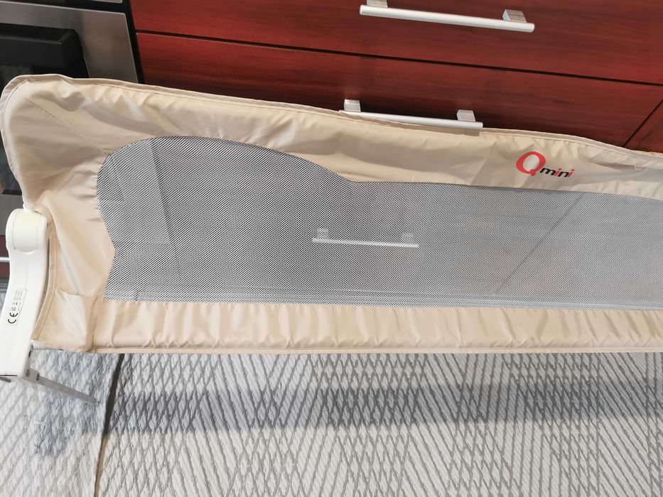 Bariera protecție pat bebelusi