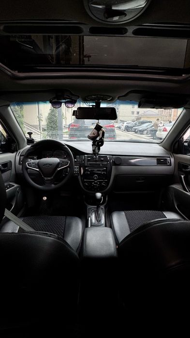 Chevrolet Lacetti 1.8 AT — яхши ҳолатда, мин ва кет!