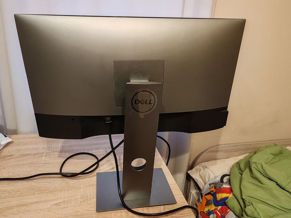 Монитор 24" Dell U2419H