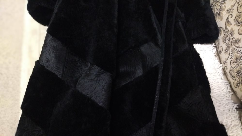 Продам шубу натур. мутон