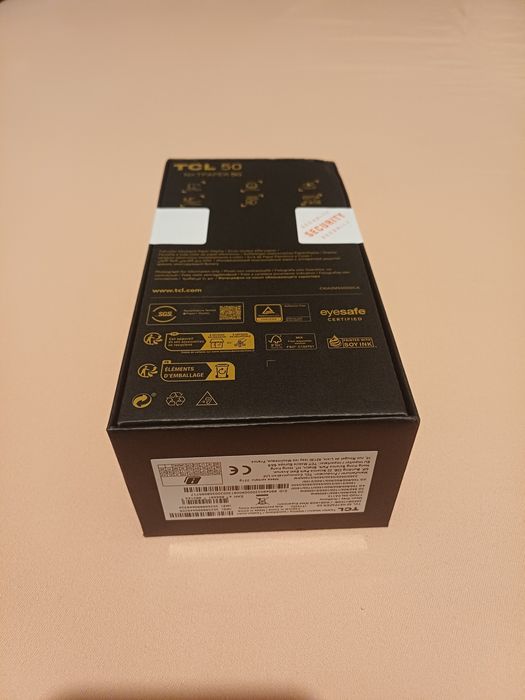 Продавам нов телефон TCL NXTPAPER 50 5G!