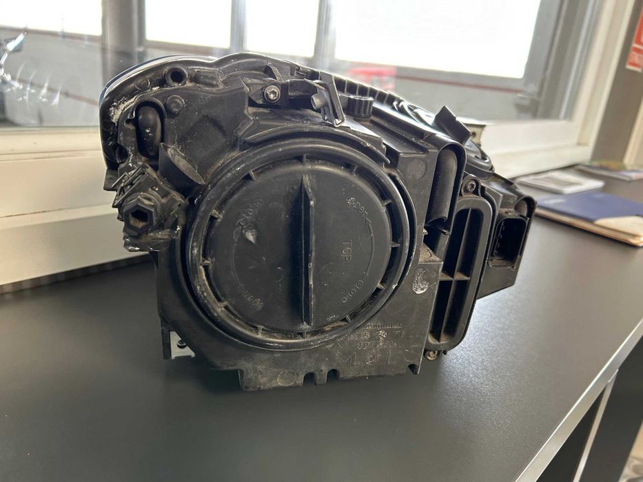 Far stanga bixenon BMW Seria 6 F06 F12 F13, far BMW Seria 6 7222089