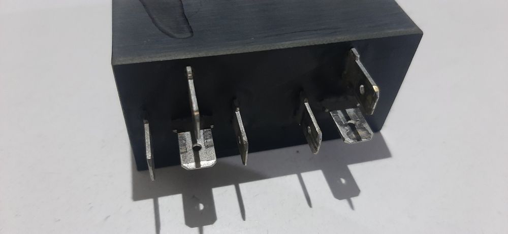 Releu/ unitate de comanda usi autobuz Bova marca Mayser SG-RSV 205/2