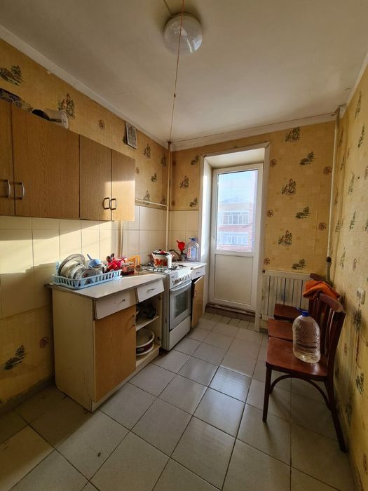 Срочно продам 2 комн.ОКТ 2 рабочий