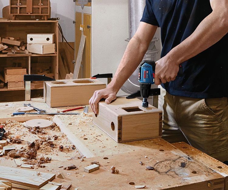 Бесщеточный аккумуляторный шуруповерт - дрель BOSCH GSR 12V-30 pro